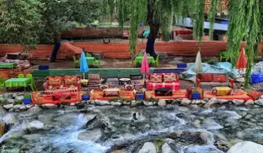 Restaurant over the river — Ourika Valley